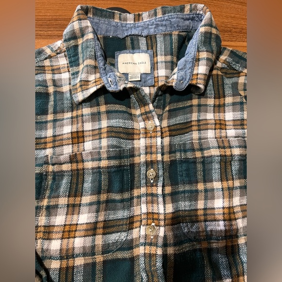 American Eagle Outfitters Plaid Cropped Shirt - Emerald, Beige and White - Picture 2 of 4